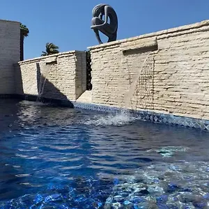 Cabo Vista Apartahotel